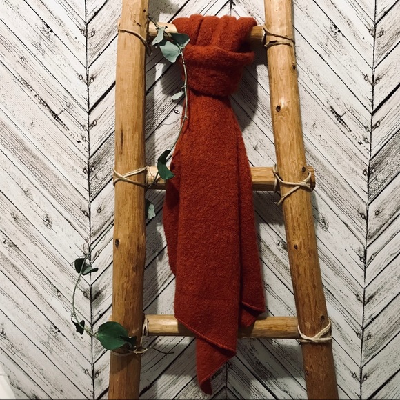 Soft acrylic scarf in rust - Picture 1 of 4